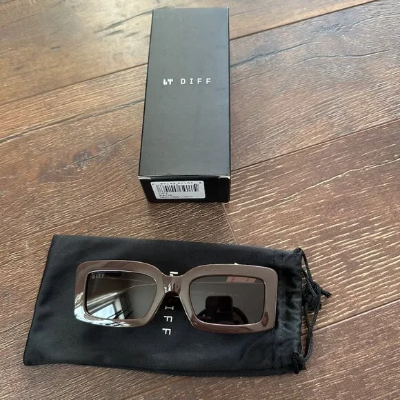 DIFF Women's Brown Sunglasses
